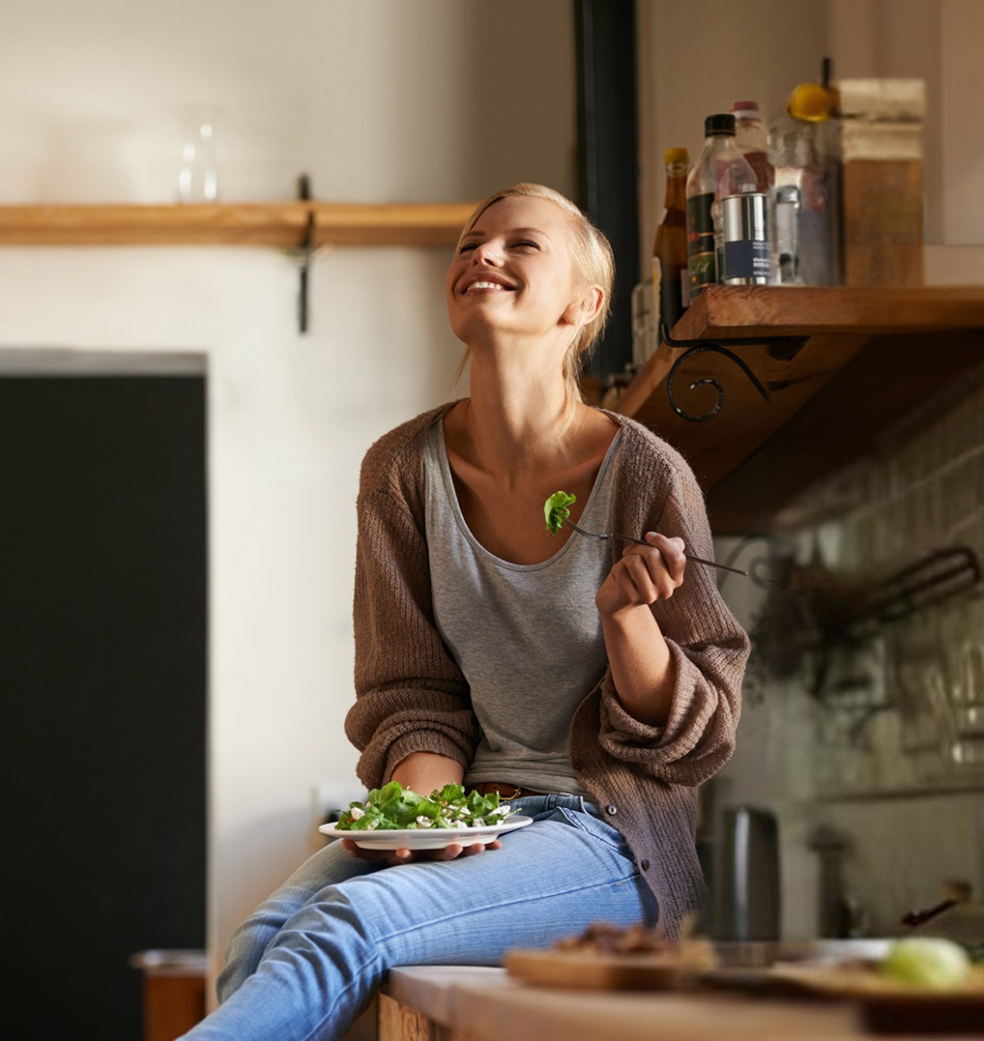woman_eating_switcher