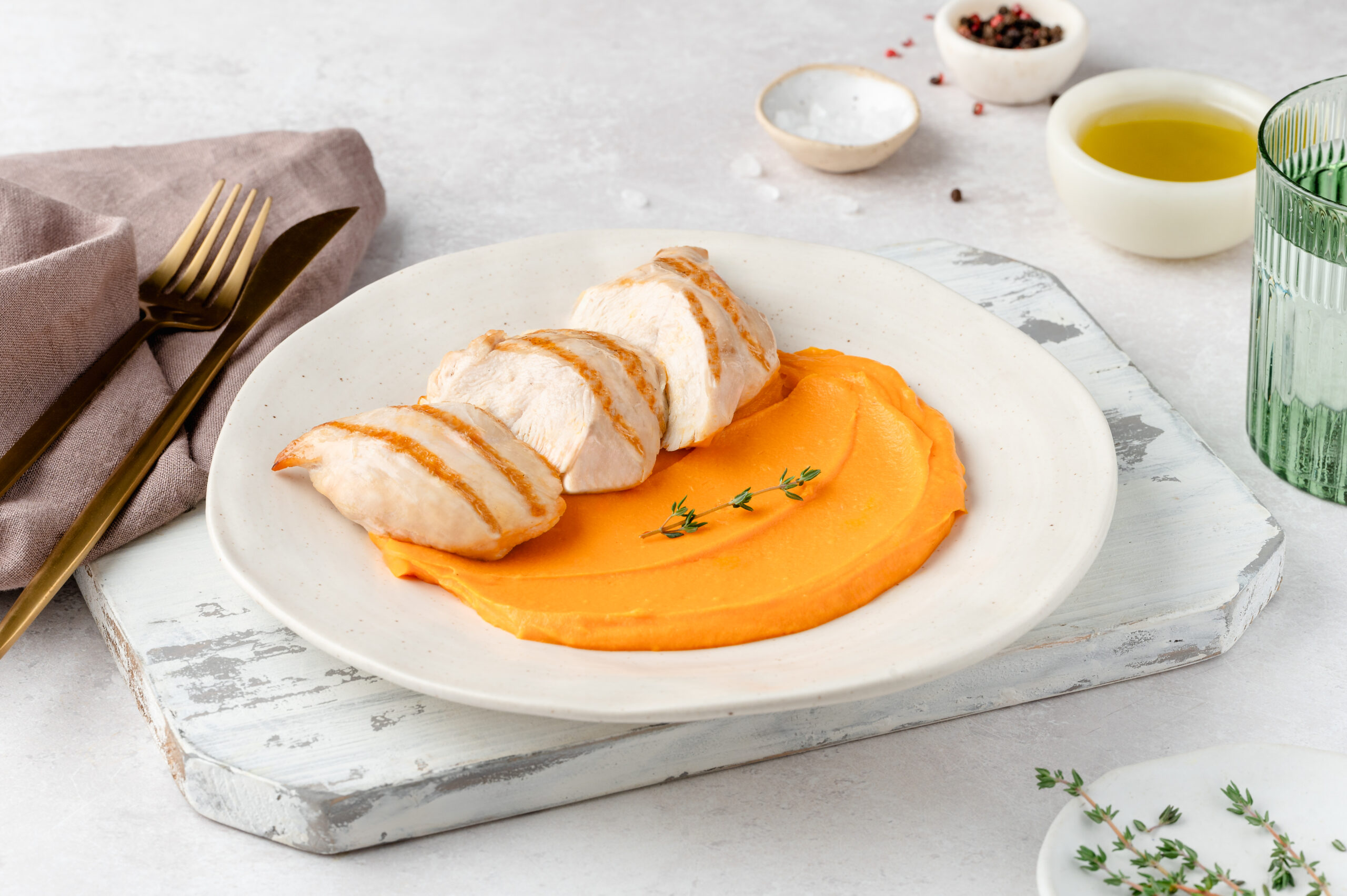 Κοτόπουλο στήθος φιλέτο με πουρέ γλυκοπατάτας